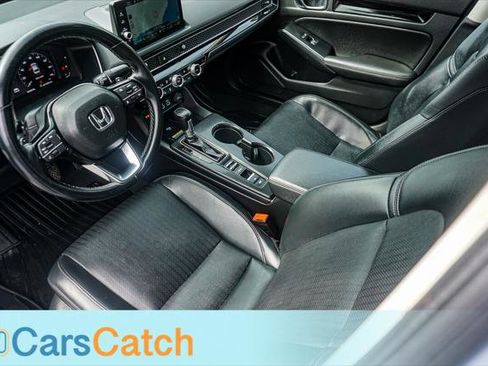 Used 2022 Honda Civic Touring image 17