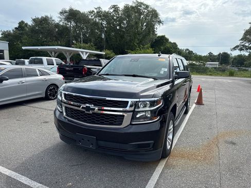 Used 2020 Chevrolet Suburban LS w/ Enhanced Driver Alert Package AWD/4WD image 1