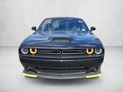 Used 2022 Dodge Challenger R/T image 2