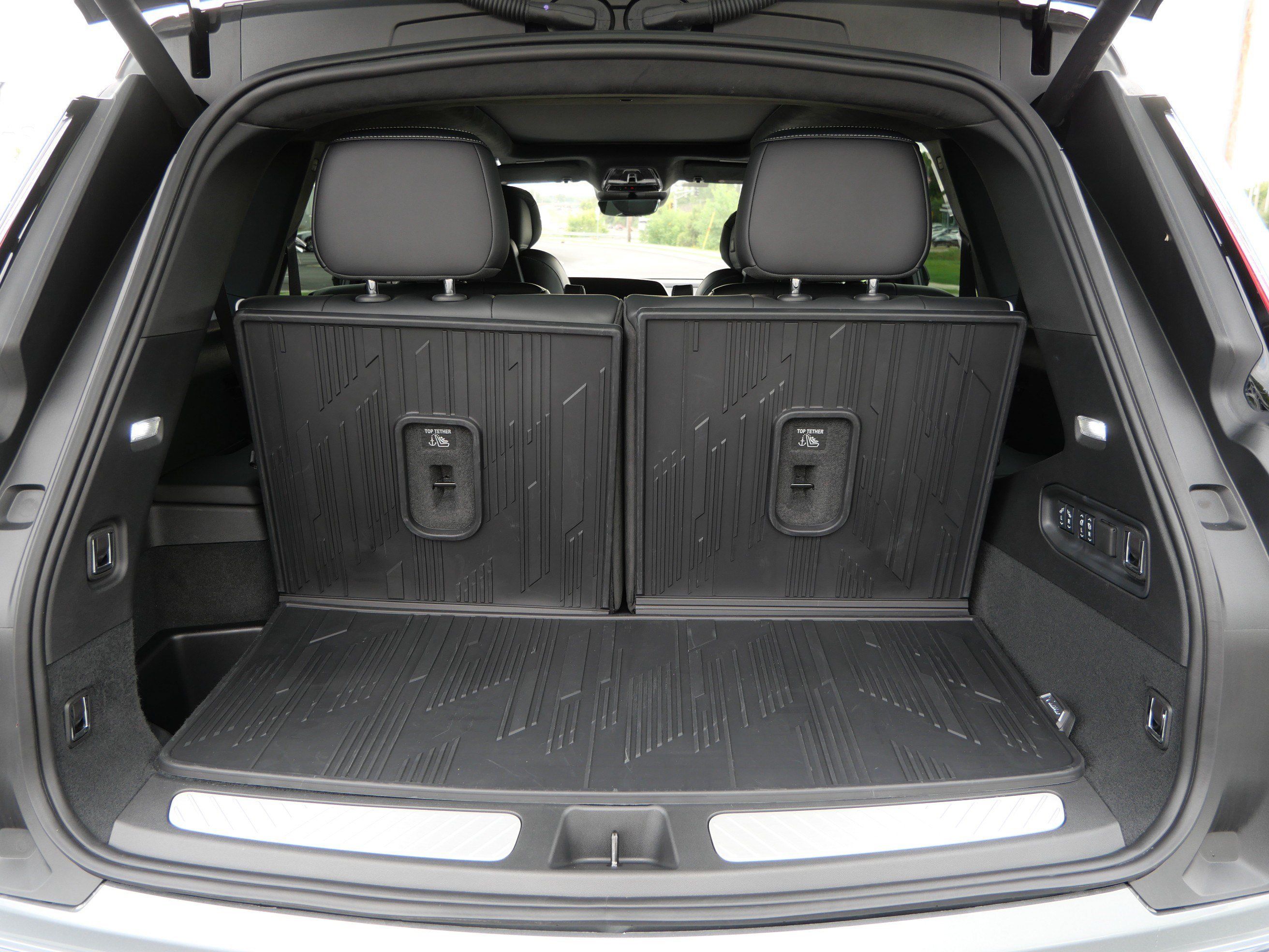Certified 2026 Cadillac Vistiq Sport w/ LPO, Floor Liner Package AWD/4WD image 18