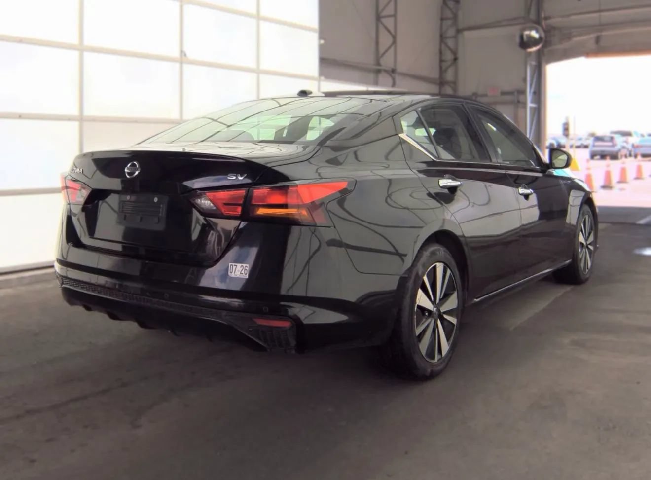Used 2022 Nissan Altima 2.5 SV FWD image 4