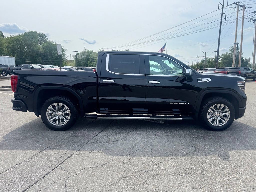 Used 2025 GMC Sierra 1500 Denali AWD/4WD image 7
