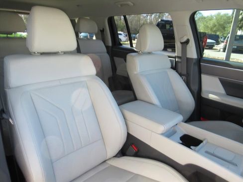 Used 2025 Hyundai Santa Fe SEL image 8