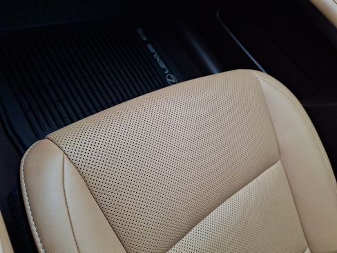 Used 2016 Lexus ES 350 w/ Premium Package w/Wood Trim FWD image 27