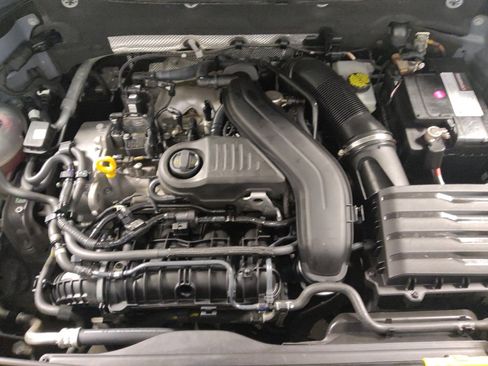 Used 2022 Volkswagen Taos SE image 30