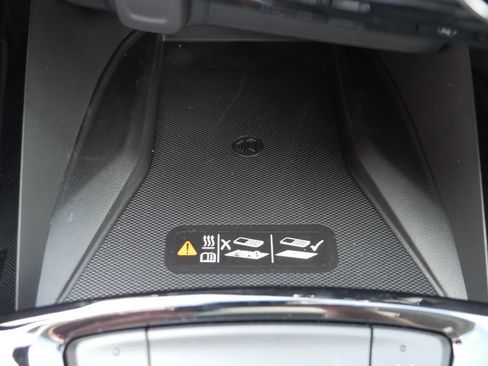 New 2026 Chevrolet Trax LT w/ Sunroof Package FWD image 25