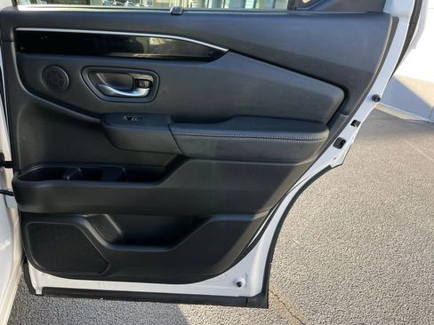 Certified 2025 Honda Pilot EX-L image 34