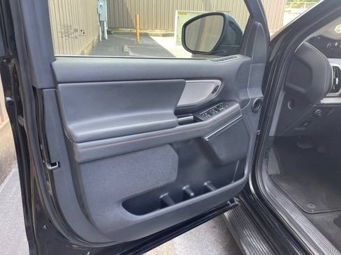 Used 2025 Ford Expedition Active AWD/4WD image 20