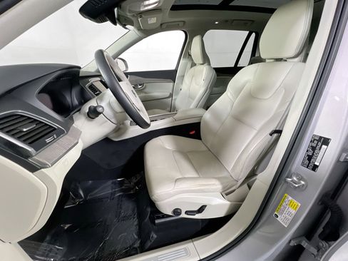 Used 2023 Volvo XC90 B6 Core w/ Protection Package Premier AWD/4WD image 21