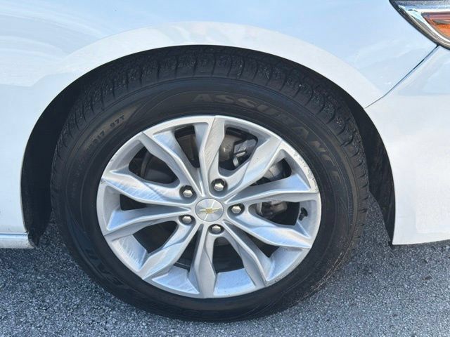Used 2025 Chevrolet Malibu LT FWD image 10