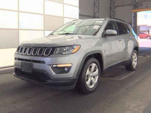 Used 2019 Jeep Compass Latitude w/ Safety & Security Group FWD image 1