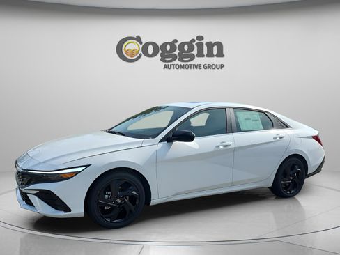 New 2026 Hyundai Elantra SEL Sport Premium FWD image 1