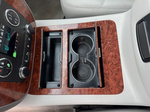 Used 2008 Chevrolet Tahoe LTZ w/ LTZ Preferred Equipment Group image 24