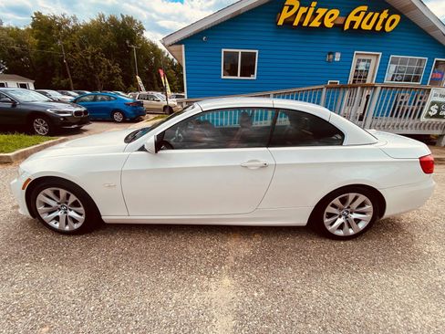 Used 2013 BMW 328i Convertible RWD image 2