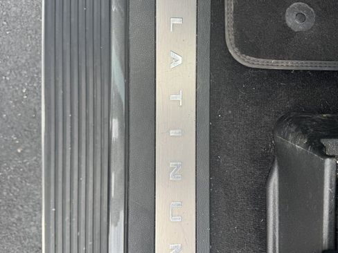 Used 2019 Ford F150 Platinum w/ Equipment Group 701A Luxury image 11