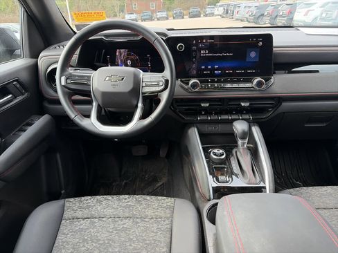 Used 2023 Chevrolet Colorado Z71 w/ Z71 Convenience Package 2 image 9