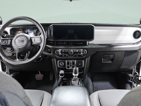 Used 2024 Jeep Wrangler Unlimited Sport AWD/4WD image 9