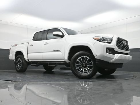 Used 2023 Toyota Tacoma TRD Sport w/ Technology Package AWD/4WD image 24