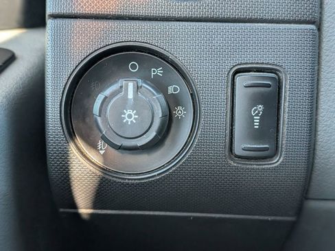 Used 2011 Ford F350 XLT w/ XLT Premium Pkg image 12