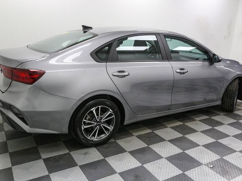 Used 2023 Kia Forte LXS w/ LXS Technology Package image 8