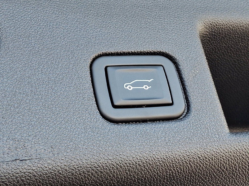 Certified 2024 Chevrolet Equinox RS AWD/4WD image 32