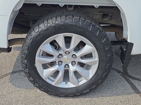 Used 2020 Chevrolet Silverado 1500 Custom w/ Custom Value Package RWD image 17