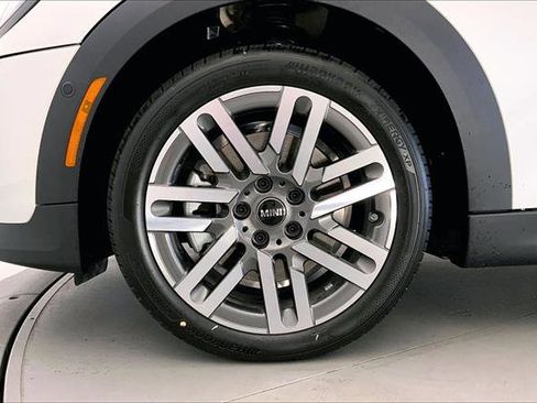 New 2025 MINI Cooper 4-Door Hardtop image 9