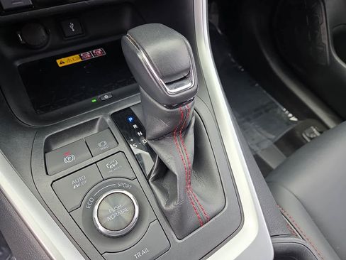 Certified 2022 Toyota RAV4 XSE image 17