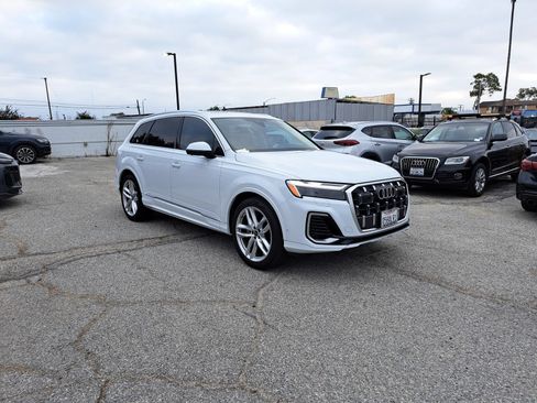 Used 2025 Audi Q7 3.0T Premium Plus AWD/4WD image 3