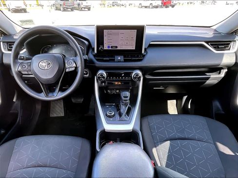 Used 2025 Toyota RAV4 XLE AWD/4WD image 21