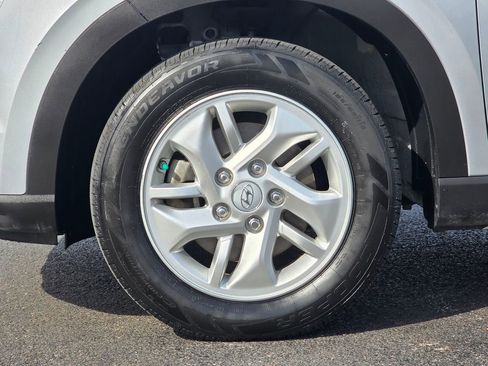 Used 2020 Hyundai Venue SEL w/ Convenience Package image 9