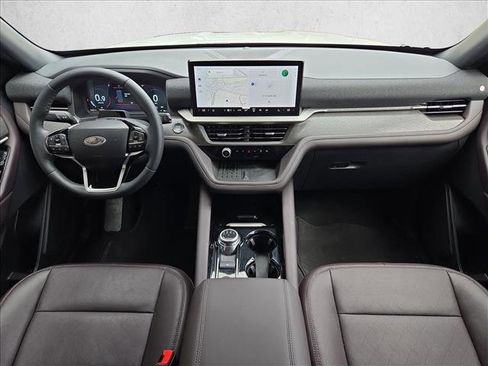 Used 2025 Ford Explorer Platinum image 15