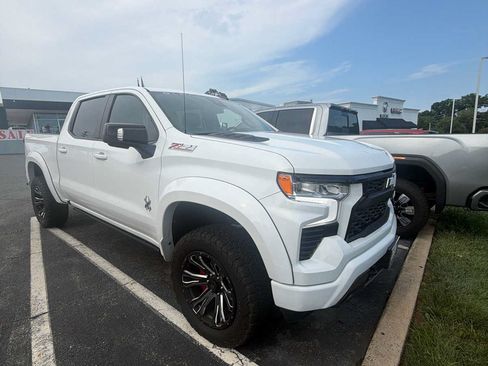 Used 2022 Chevrolet Silverado 1500 RST AWD/4WD image 1