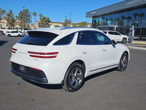 Certified 2026 Genesis GV70 2.5T Select AWD/4WD image 8