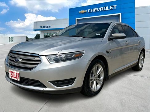 Used 2018 Ford Taurus SEL image 1