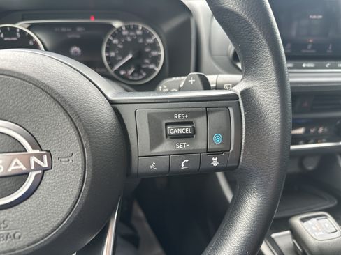 Used 2024 Nissan Rogue SV AWD/4WD image 21