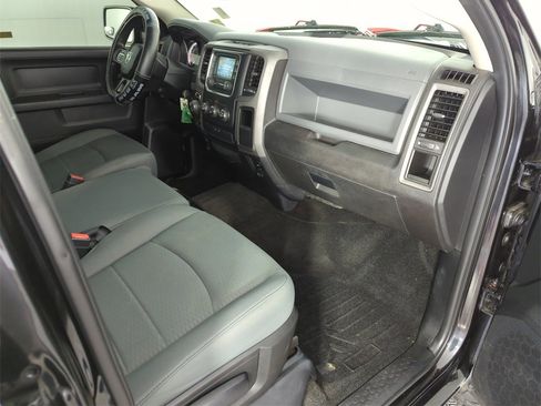 Used 2017 RAM 1500 Express w/ Express Value Package image 30