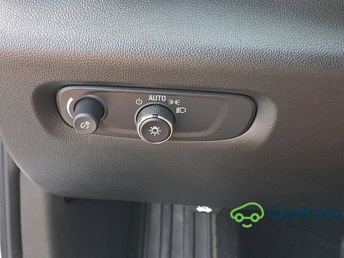 Used 2023 Chevrolet Traverse LT FWD image 25