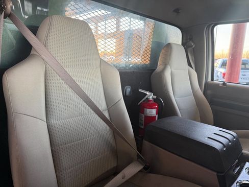 Used 2008 Ford F450 2WD Regular Cab Super Duty image 3