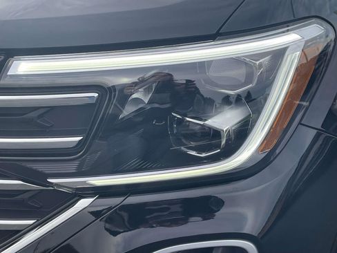 Certified 2025 Volkswagen Atlas SE w/ Panoramic Sunroof Package image 4