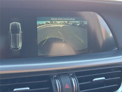 Used 2024 Alfa Romeo Stelvio Veloce image 31