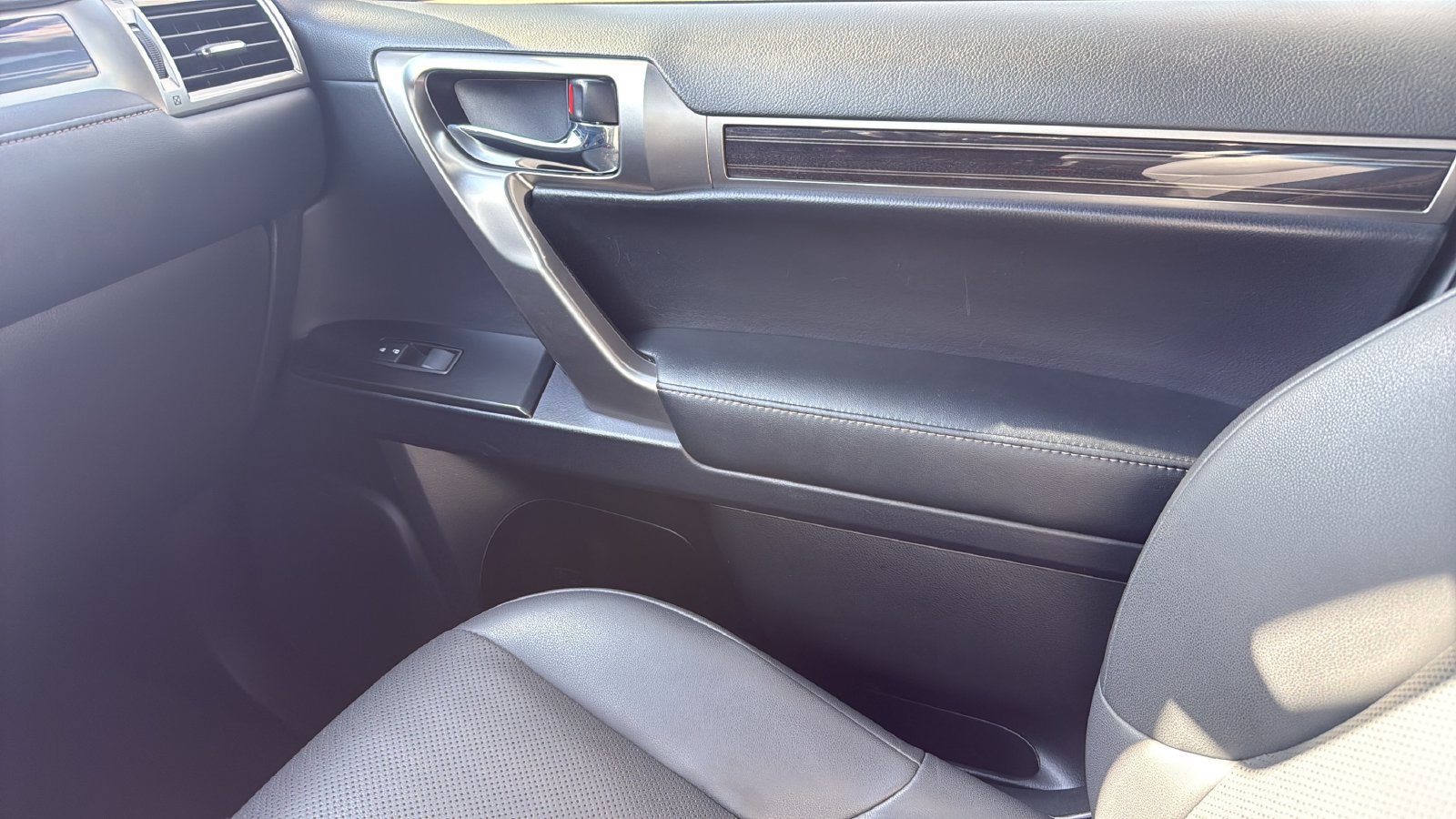 Used 2023 Lexus GX 460 Premium w/ Premium Package AWD/4WD image 23