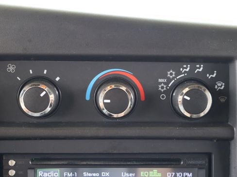 Used 2015 Chevrolet Express 4500 w/ RV Package RWD image 29