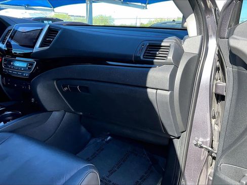 Used 2016 Honda Pilot Touring image 18