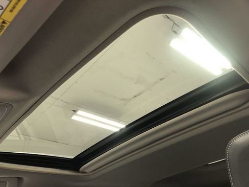 Used 2018 Toyota RAV4 Limited image 23