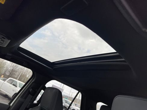 Used 2025 Toyota 4Runner Limited image 17