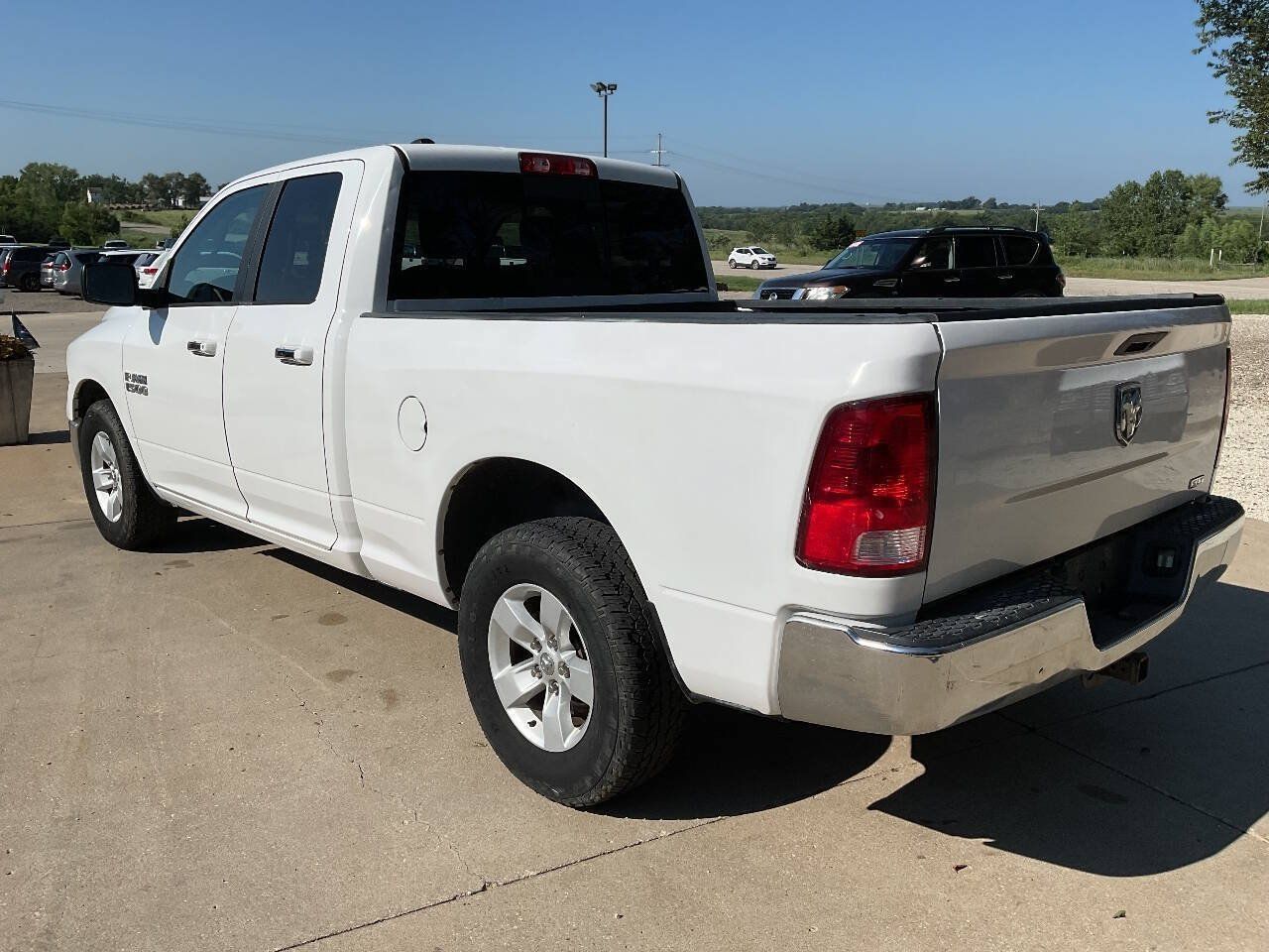 Used 2017 RAM 1500 Classic SLT RWD image 7