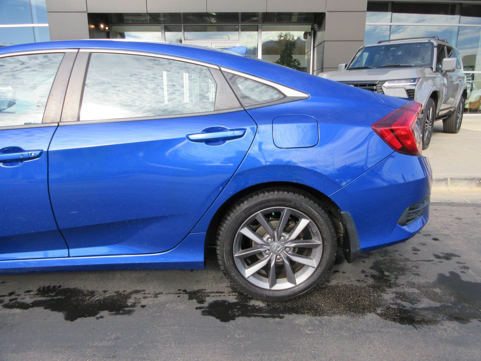 Used 2019 Honda Civic EX image 4