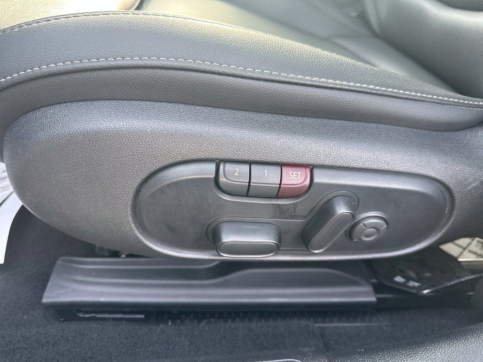 Used 2023 MINI Cooper Clubman S w/ Premium Package FWD image 14