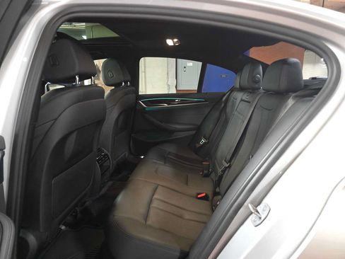 Used 2018 BMW 530e xDrive w/ Premium Package 2 AWD/4WD image 16